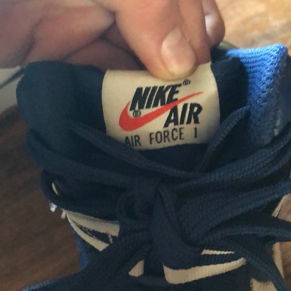 Nike Air Force 1 With Velcro Strap - Picture 3 of 8